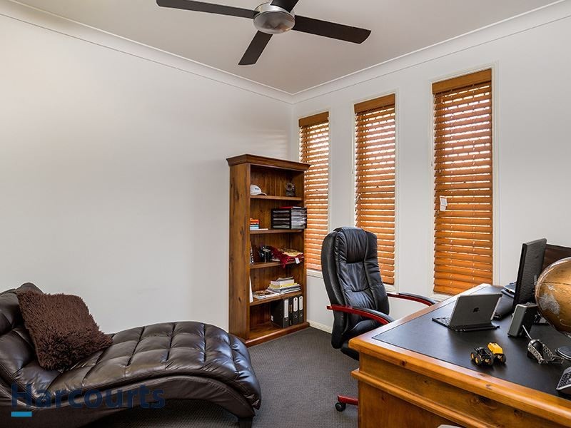 27 Fleet Circuit, Bray Park QLD 4500