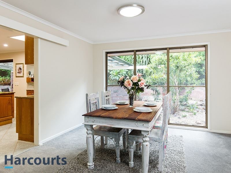 10 Chartres Ct, Petrie QLD 4502