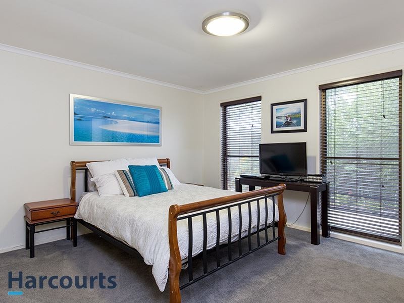 10 Chartres Ct, Petrie QLD 4502