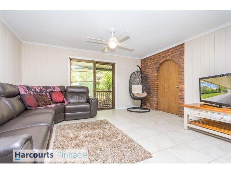 2 Dijon Ct, Petrie QLD 4502