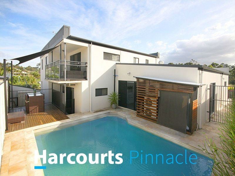 2 Amorosa Ct, Eatons Hill QLD 4037