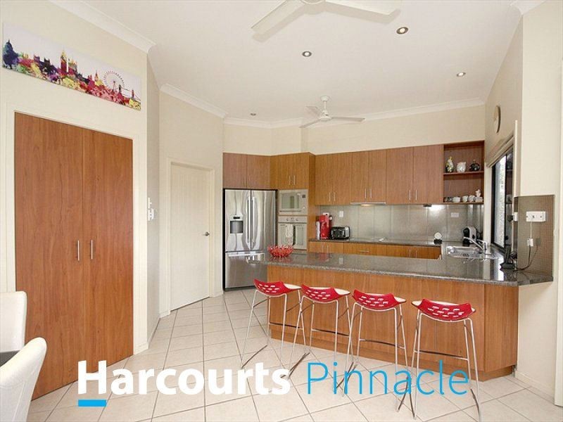 2 Amorosa Ct, Eatons Hill QLD 4037