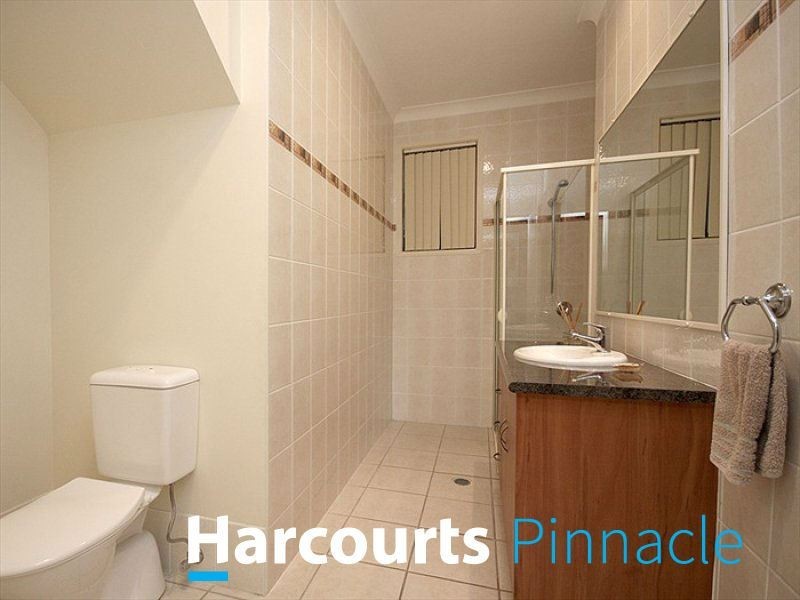 2 Amorosa Ct, Eatons Hill QLD 4037