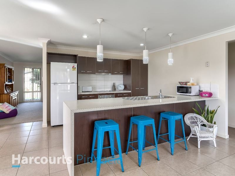 11 Bluegrass Place, Morayfield QLD 4506