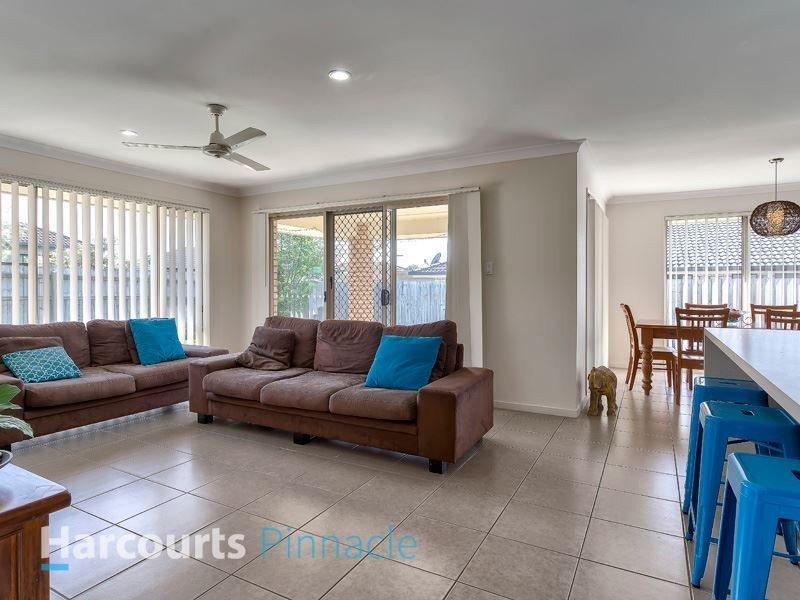 11 Bluegrass Place, Morayfield QLD 4506
