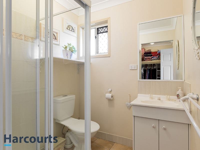 4 Tokai Ct, Petrie QLD 4502