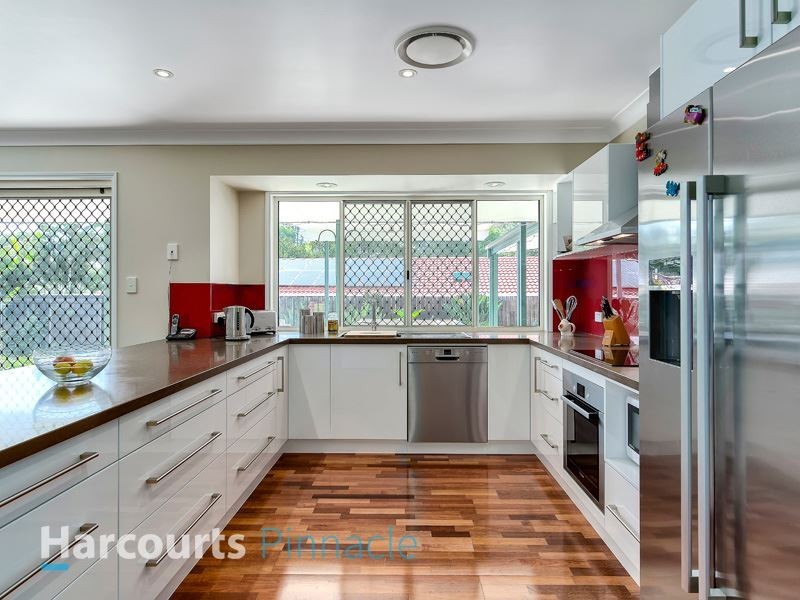 3 Brookland Close, Bridgeman Downs QLD 4035