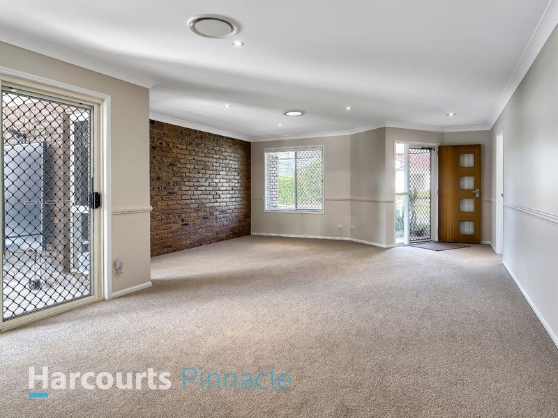 3 Brookland Close, Bridgeman Downs QLD 4035