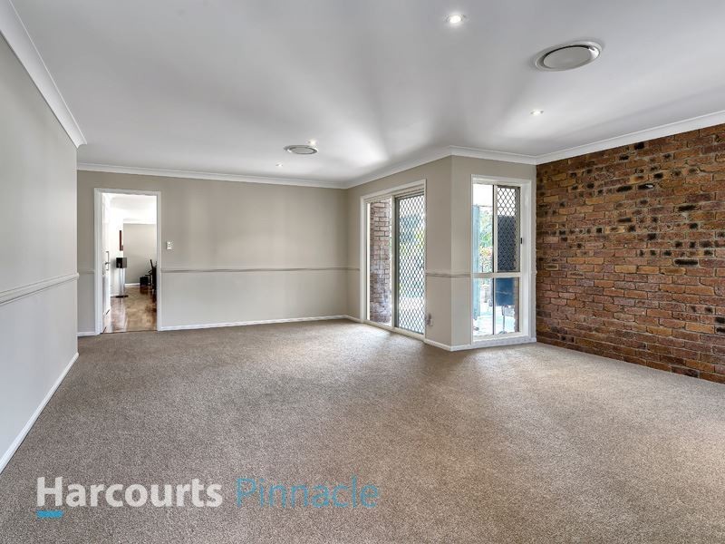 3 Brookland Close, Bridgeman Downs QLD 4035