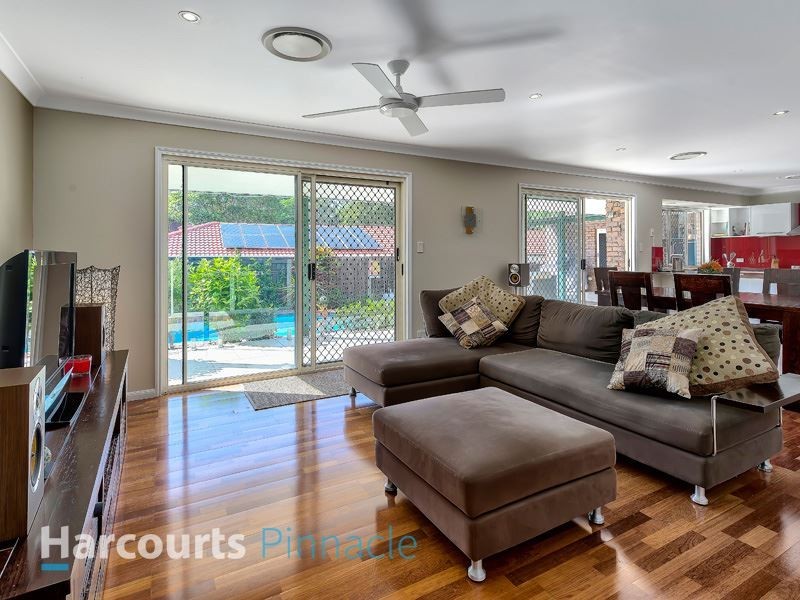 3 Brookland Close, Bridgeman Downs QLD 4035