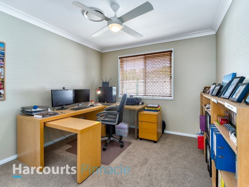 3 Brookland Close, Bridgeman Downs QLD 4035