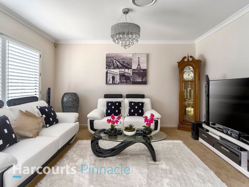 12 Sovereign Place, Bridgeman Downs QLD 4035