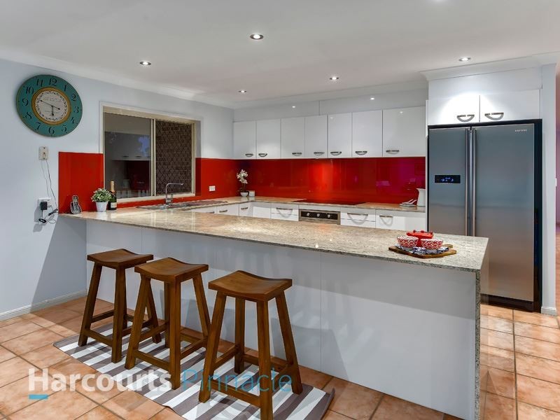 4 Boondooma Circuit, Albany Creek QLD 4035