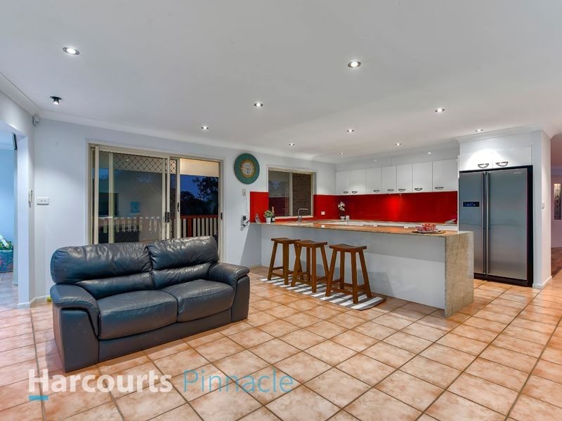 4 Boondooma Circuit, Albany Creek QLD 4035