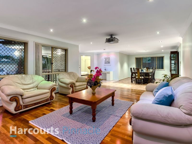 4 Boondooma Circuit, Albany Creek QLD 4035