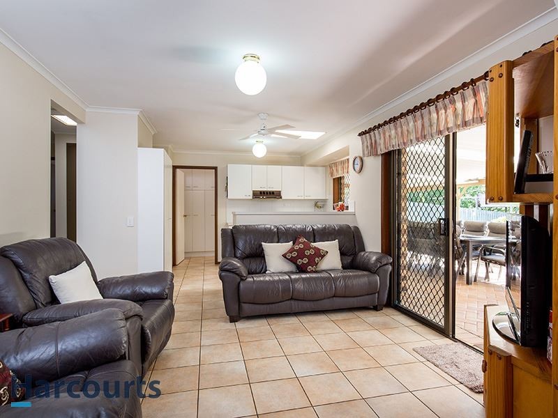 89 Frenchs Rd, Petrie QLD 4502