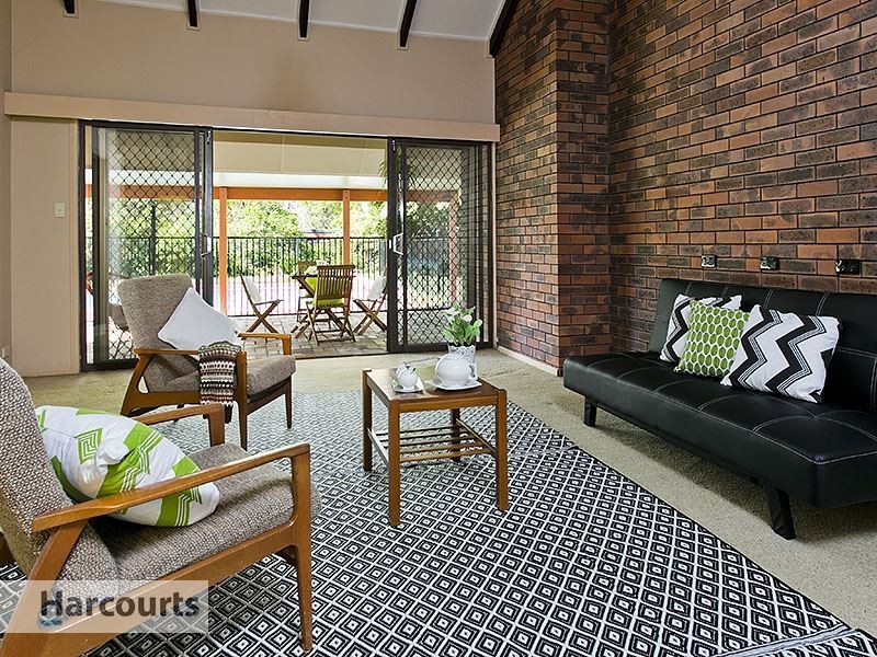 52 Dayboro Road, Petrie QLD 4502