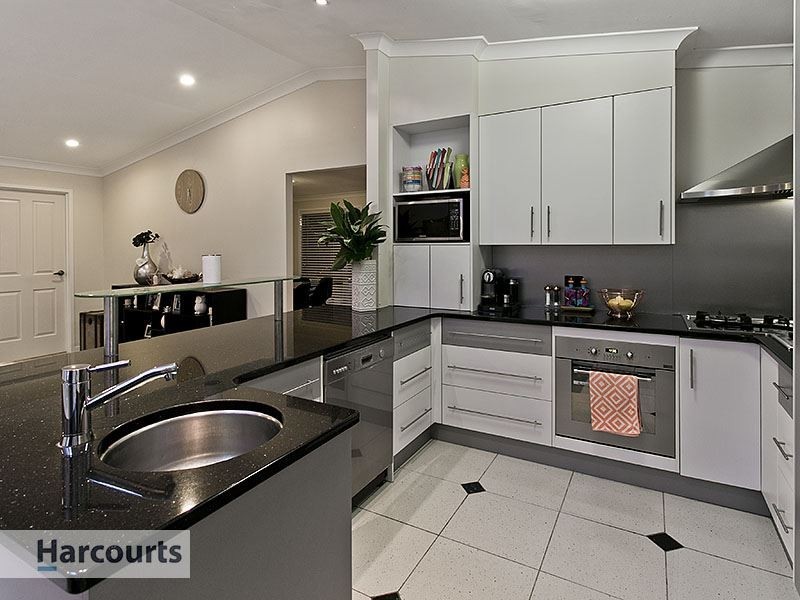 16 Holloway Drive, Everton Park QLD 4053