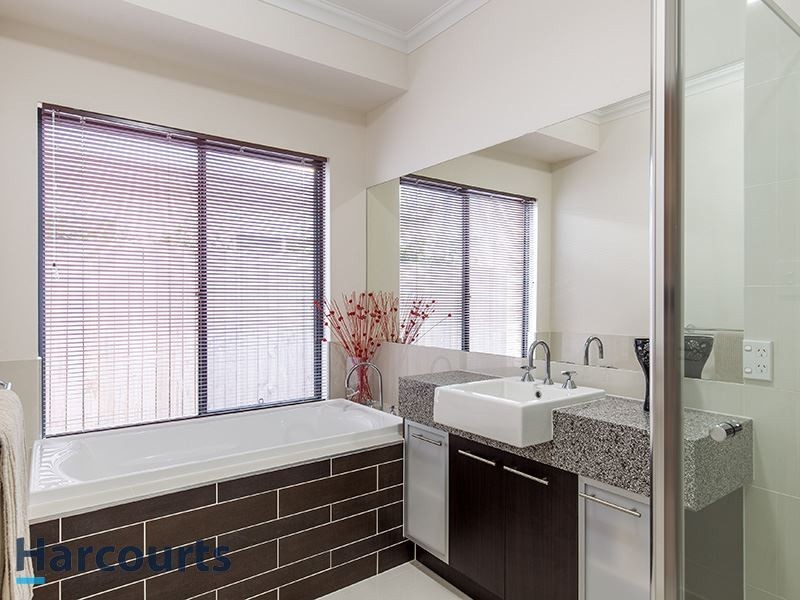 33 Como Cct, Warner QLD 4500