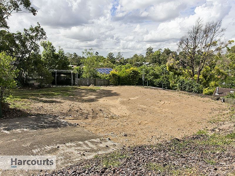 12 Yingally Dr, Arana Hills QLD 4054