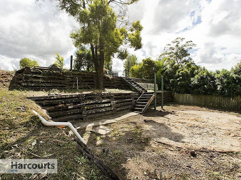 12 Yingally Dr, Arana Hills QLD 4054