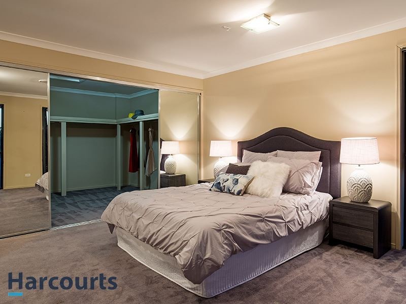 7 Rene Court, Cashmere QLD 4500