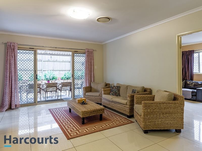 65 Castlewellan Cct, Warner QLD 4500