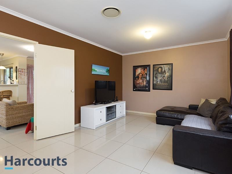 65 Castlewellan Cct, Warner QLD 4500