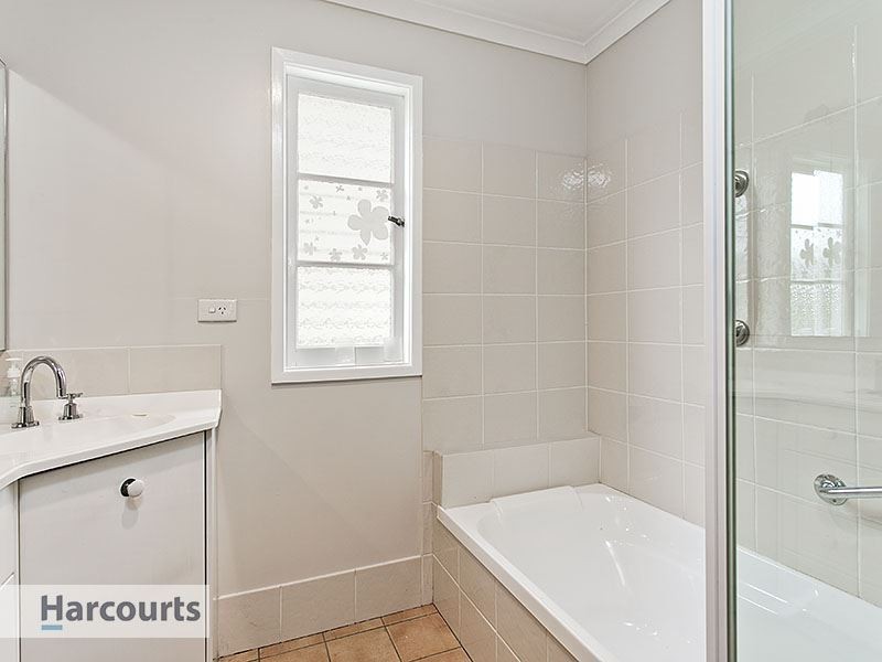 75 Glen Retreat Rd, Mitchelton QLD 4053