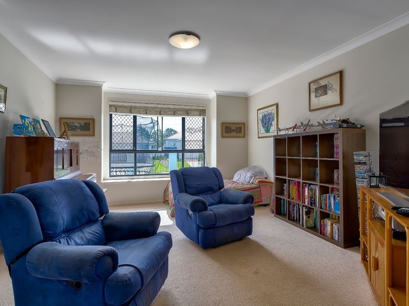 5 Oltrarno Place, Bridgeman Downs QLD 4035