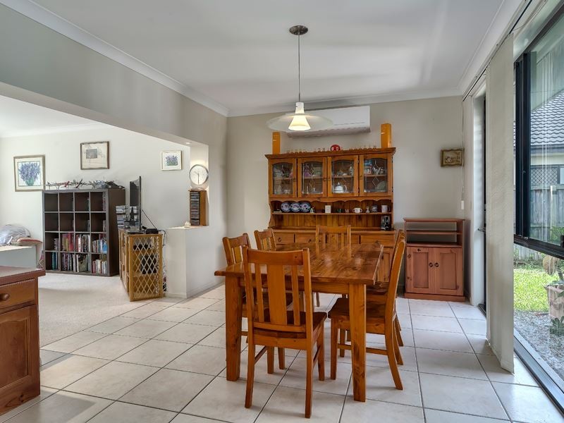 5 Oltrarno Place, Bridgeman Downs QLD 4035