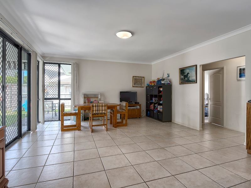 5 Oltrarno Place, Bridgeman Downs QLD 4035