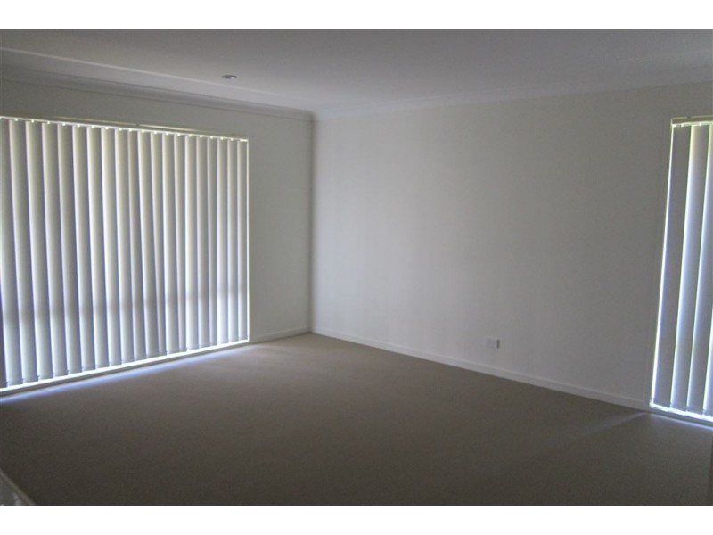 10 Kamala Street, Morayfield QLD 4506