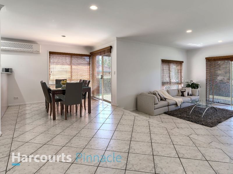 29 Oxford Crescent, Bridgeman Downs QLD 4035