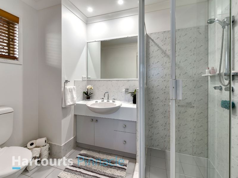 29 Oxford Crescent, Bridgeman Downs QLD 4035