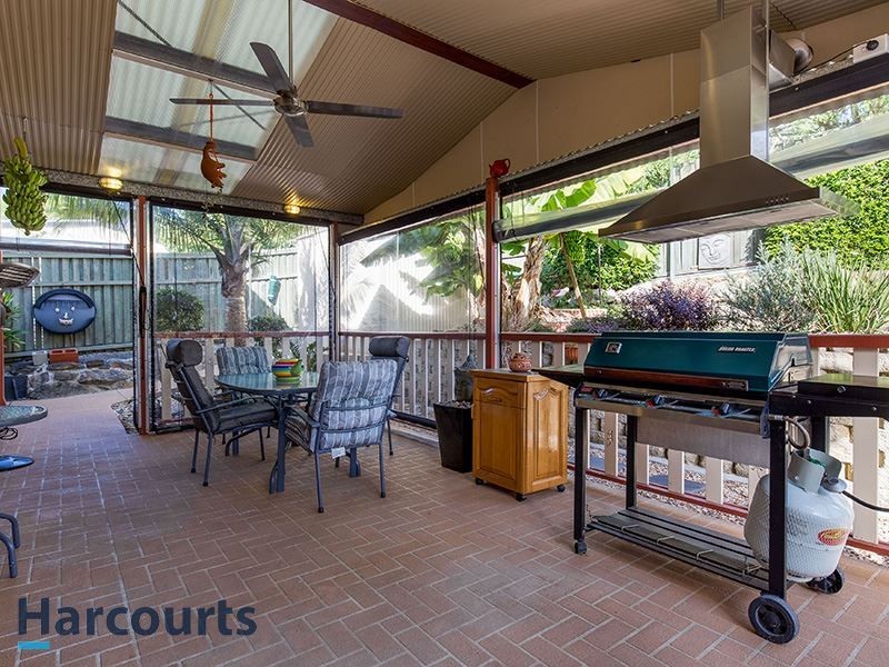 4 Ruby Crescent, Petrie QLD 4502