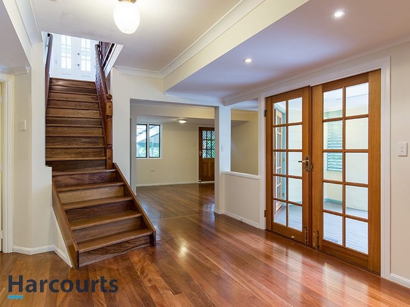 12 Pymble Ave, Petrie QLD 4502