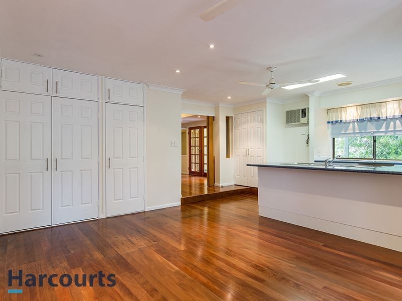 12 Pymble Ave, Petrie QLD 4502