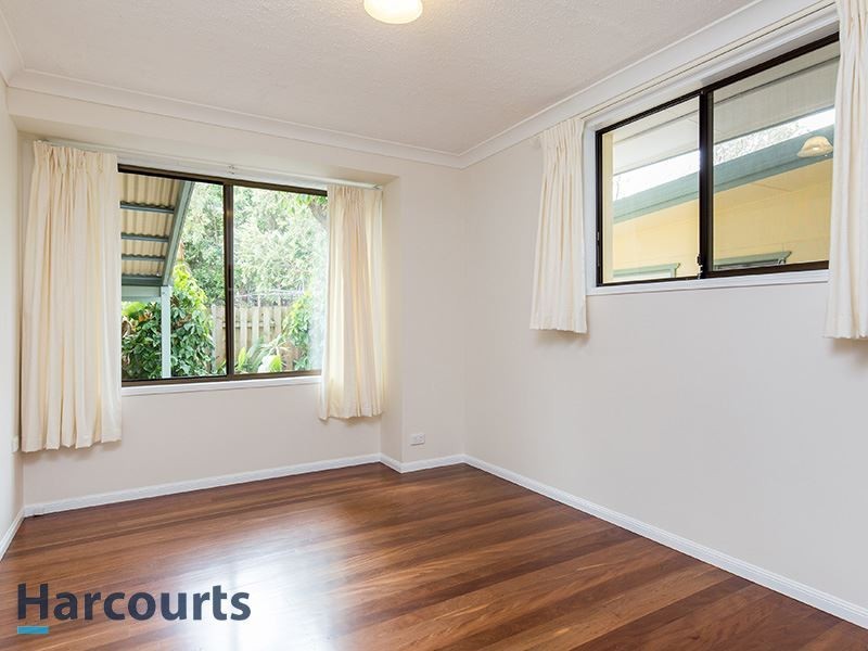 12 Pymble Ave, Petrie QLD 4502