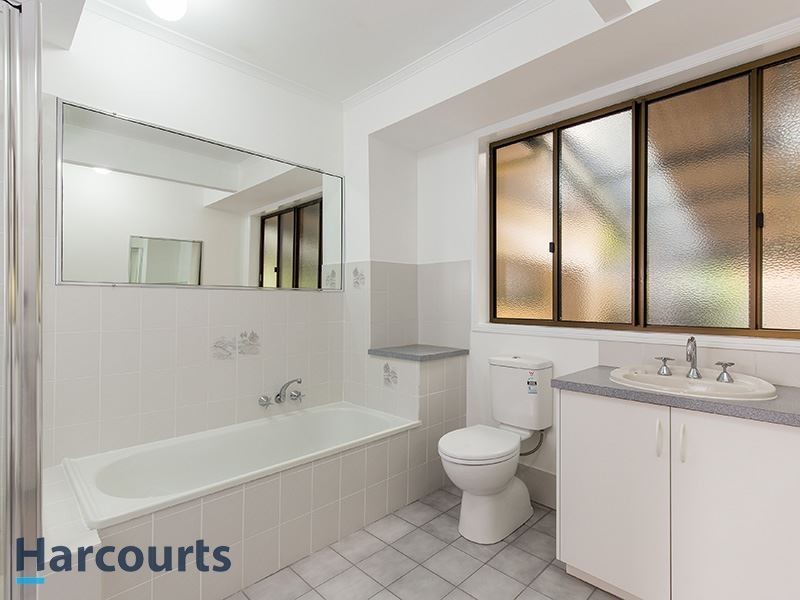 12 Pymble Ave, Petrie QLD 4502