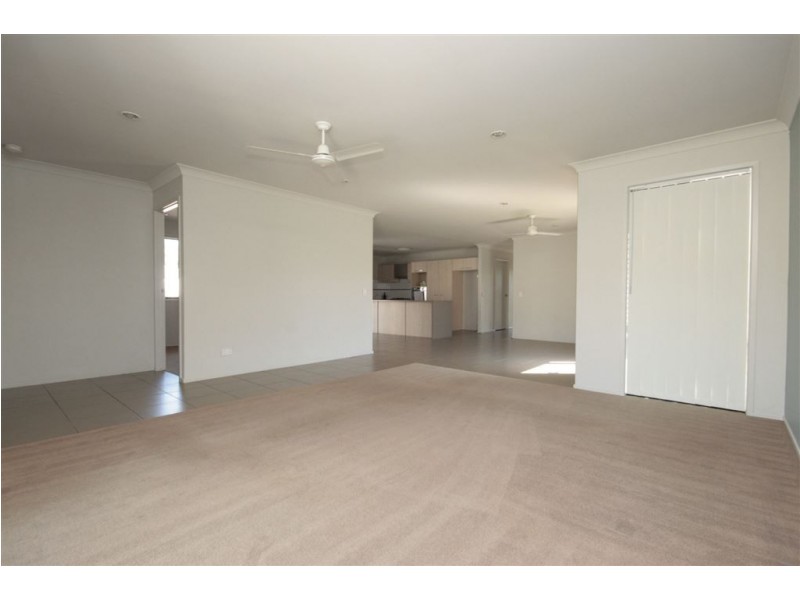 35 Waterlily Circuit, Carseldine QLD 4034