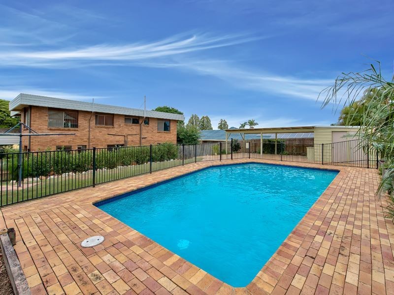 11 Dimboola Street, Bridgeman Downs QLD 4035