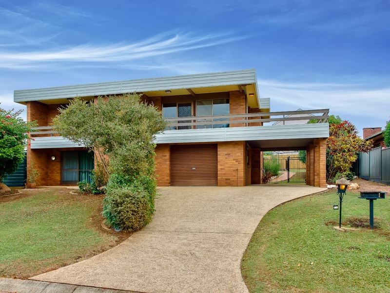 11 Dimboola Street, Bridgeman Downs QLD 4035