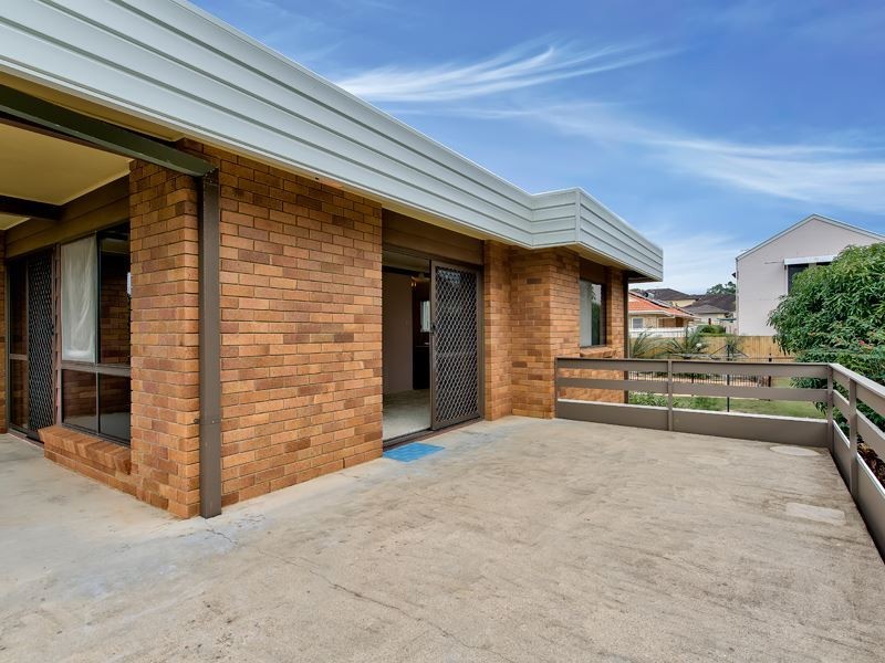 11 Dimboola Street, Bridgeman Downs QLD 4035