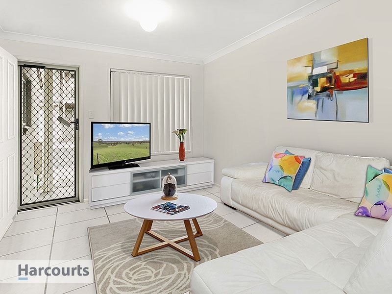 2/64 Frenchs Rd, Petrie QLD 4502