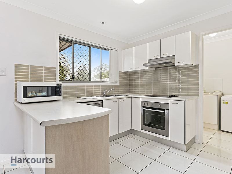 2/64 Frenchs Rd, Petrie QLD 4502