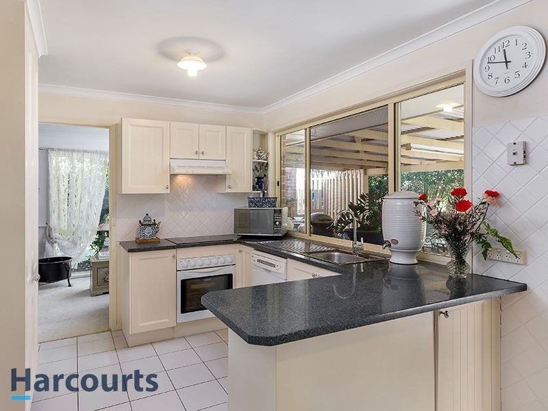 45 Eucumbene Dr, Petrie QLD 4502