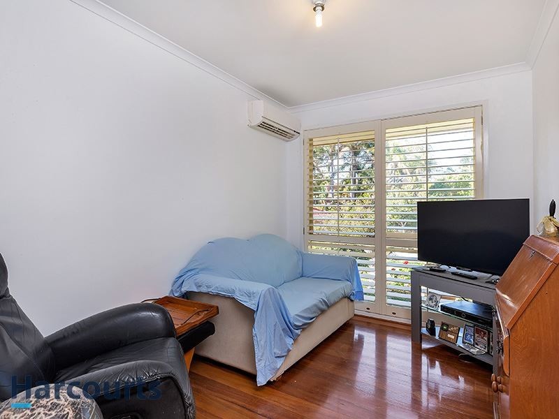 45 Eucumbene Dr, Petrie QLD 4502