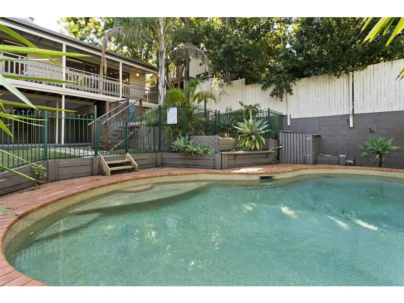 101 Plucks Rd, Arana Hills QLD 4054