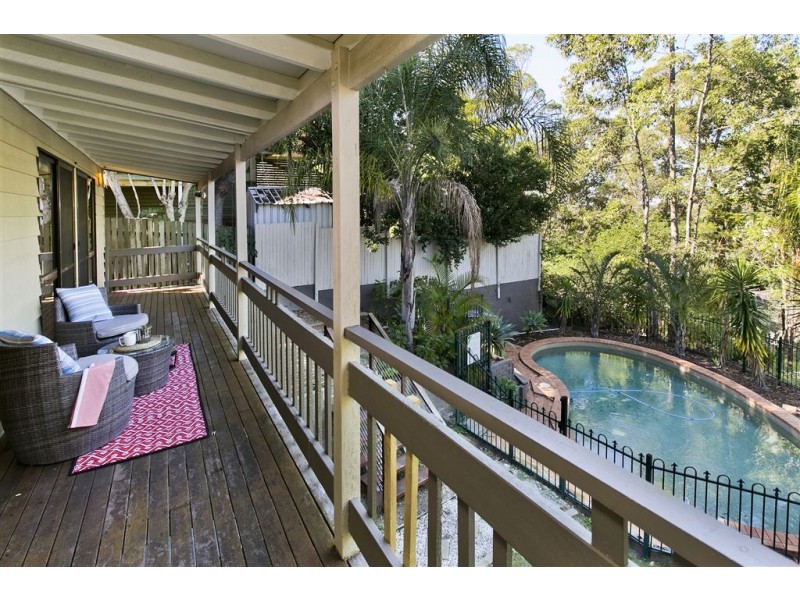 101 Plucks Rd, Arana Hills QLD 4054